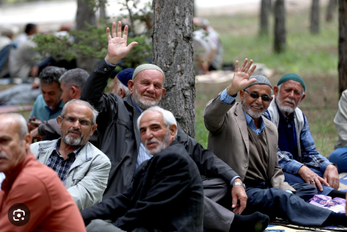 ‘Emekliler Yılı’nın ilk müjdeleri geliyor! Tarih belli oldu Emekliye Refah payı