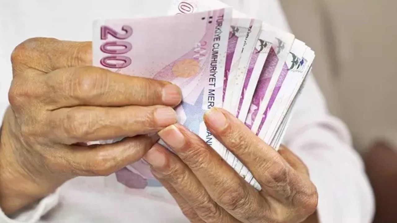Emeklilere müjde! Maaşlar o rakama çıkabilir