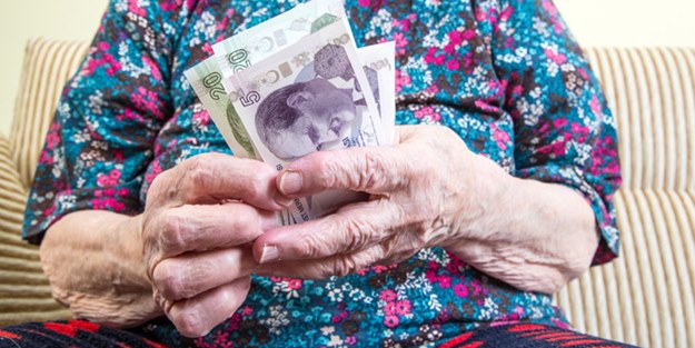 Emeklilere Temmuz'da 422 lira ödeme yapılacak mı? Şartları neler?