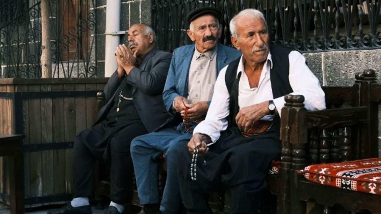 Emeklilere ücretsiz olan hizmet kaldırılıyor: Artık para ödeyecekler ama bunu kendileri istedi