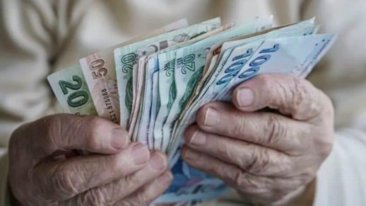 Emeklilerin bayram ikramiyesinin yatırılacağı tarih belli oldu!