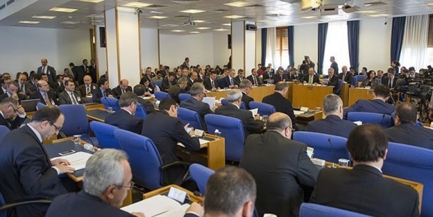 Emekli vatandaşların beklediği düzenleme kabul edildi