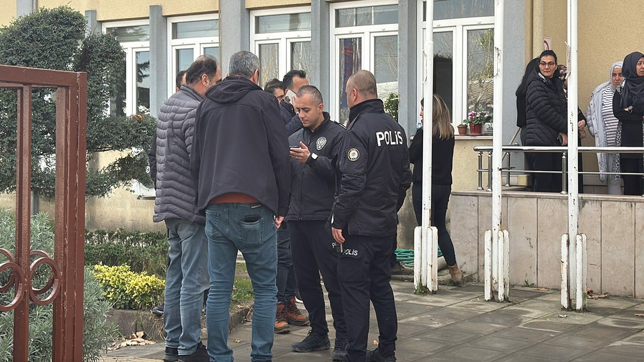 Emekliliği reddedilince kurum avukatını vurdu