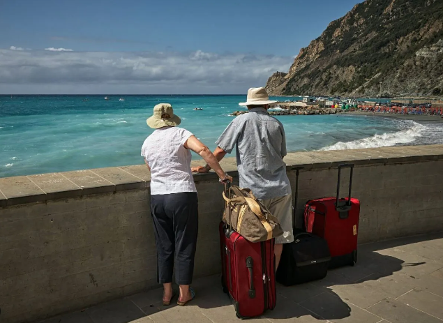 Emeklinin ücretsiz tatil keyfi! Öğrenci yurtlarında otel konforunda konakladılar