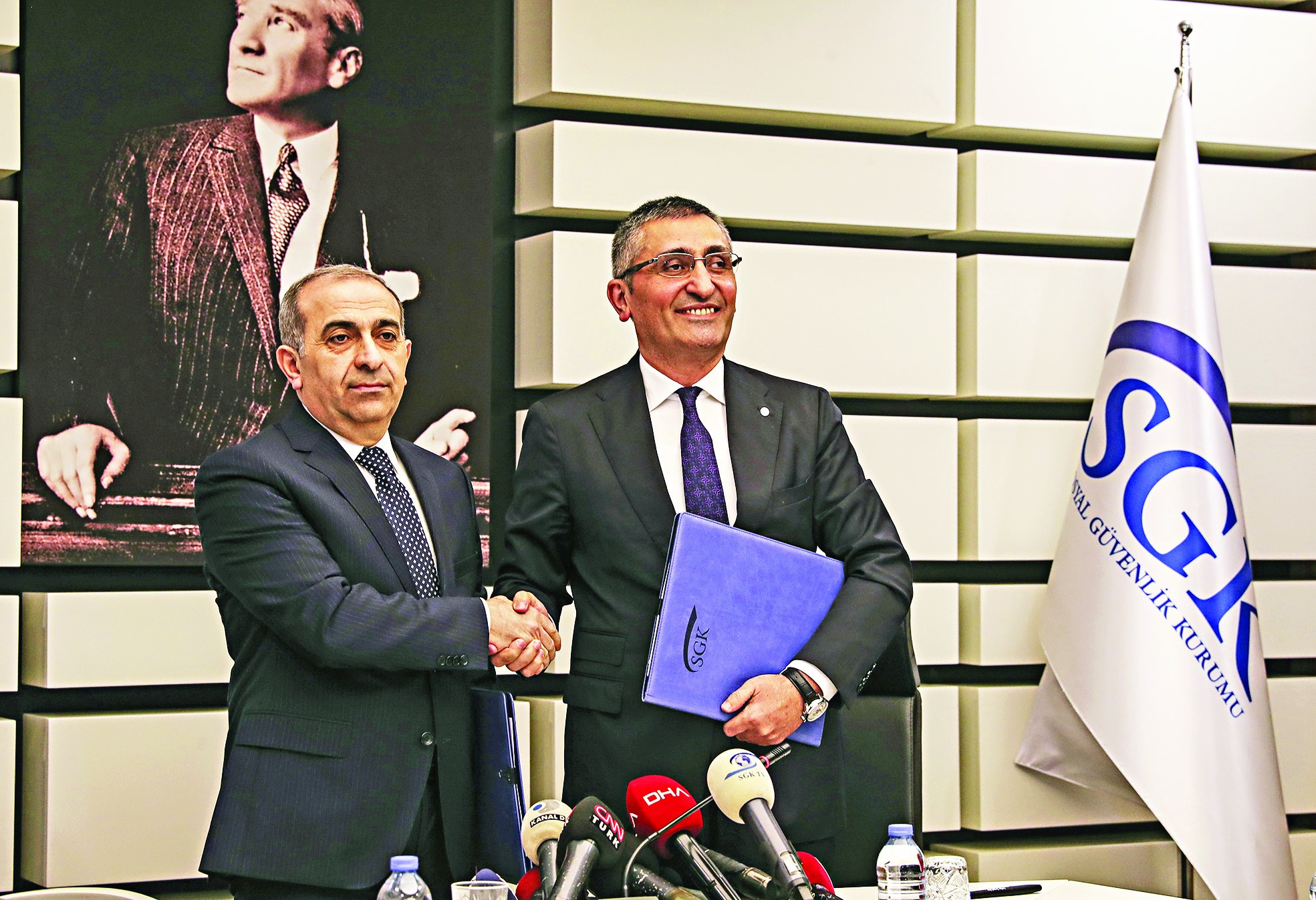 Emekliye asgari 500 lira promosyon