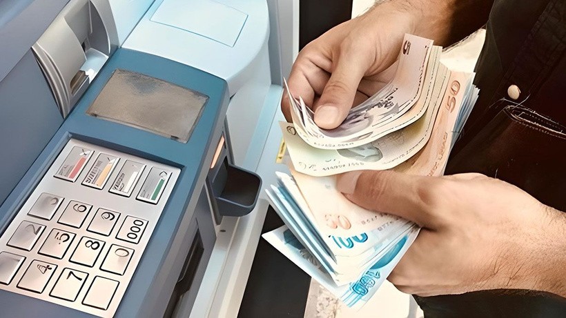 Emekliye bayram öncesi maaş zammı sürprizi! “Allah bereket versin” diyerek canlı yayında oranı açıkladı