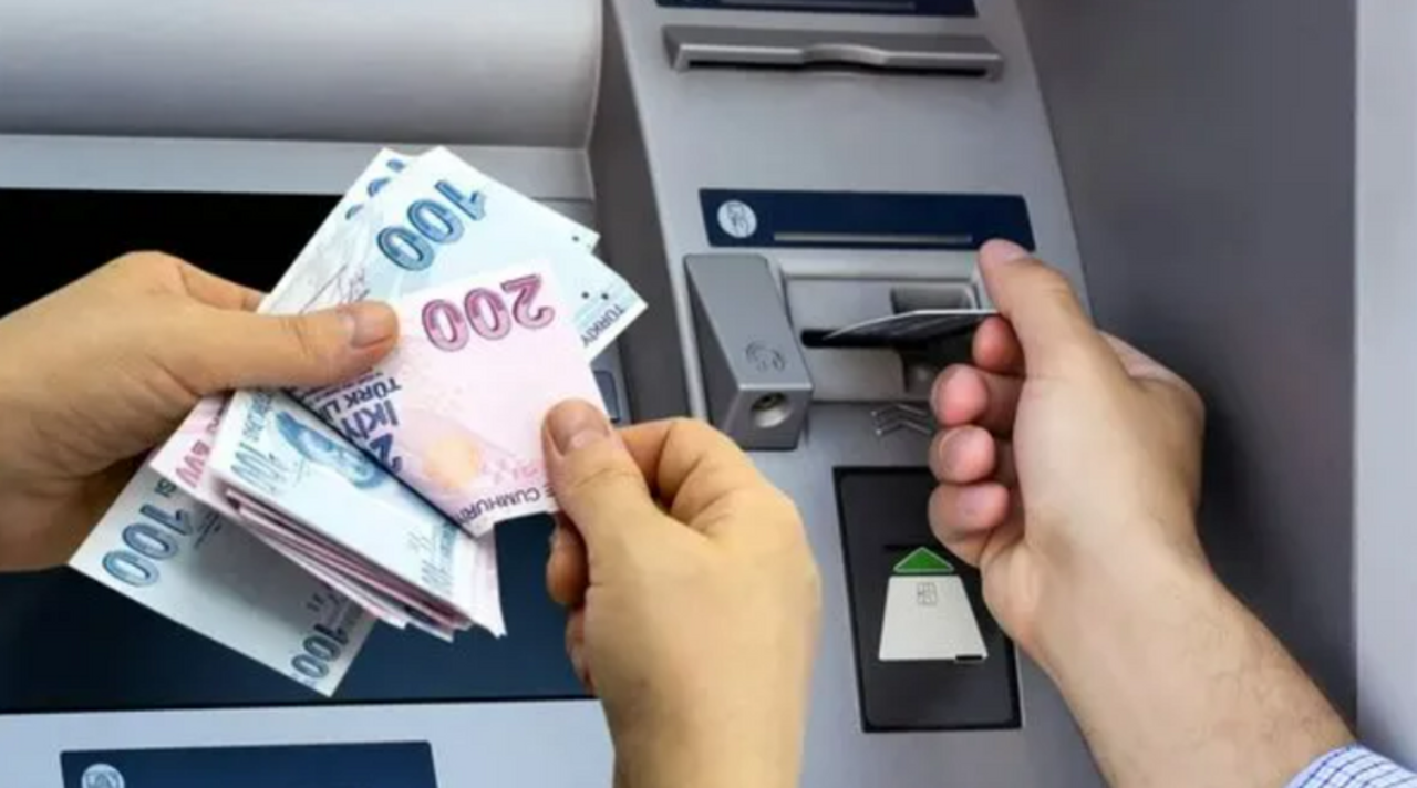 Emekliye maaş yarışında bankalar resmen birbirine girdi! Para yağmuru başladı