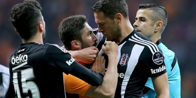 Emektar savunmacı Sabri Sarıoğlu’nun sözleşmesi uzatılıyor