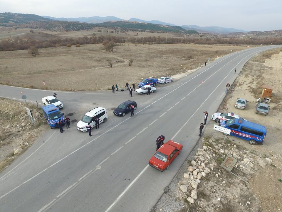 ’Emet ilçe Pazarı’nda tedbirler 