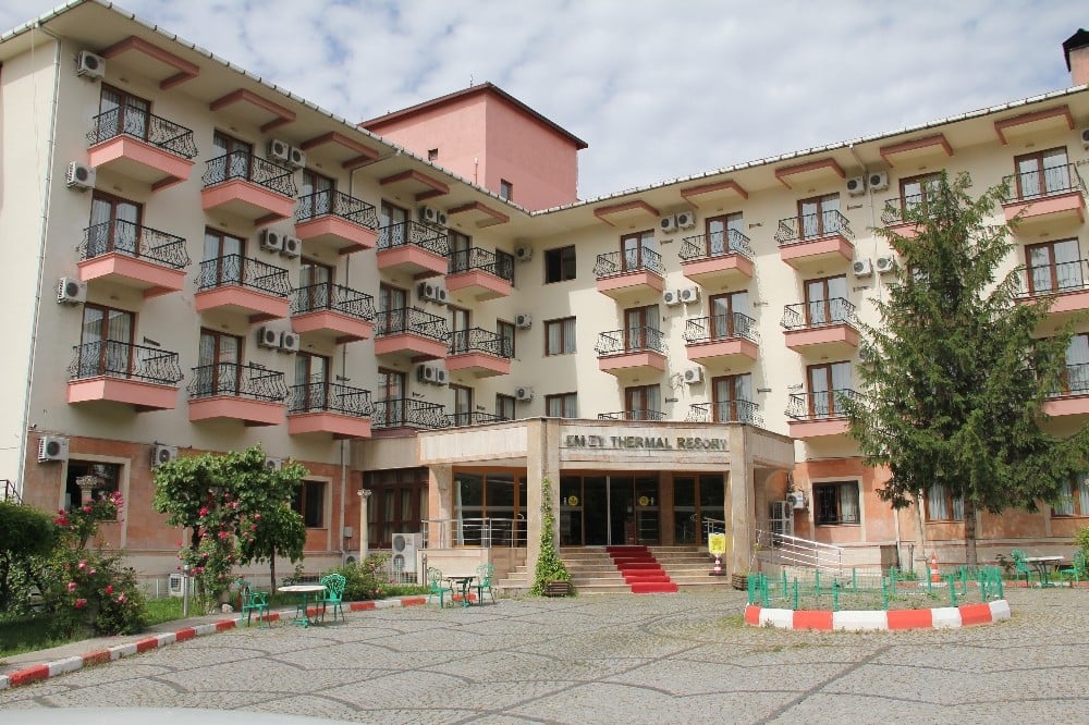 Emet Termal Otel olağanüstü önlemlerle hizmete başladı 