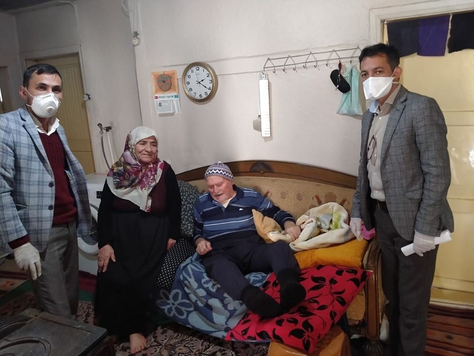 Emet, yaşlılar için seferber 