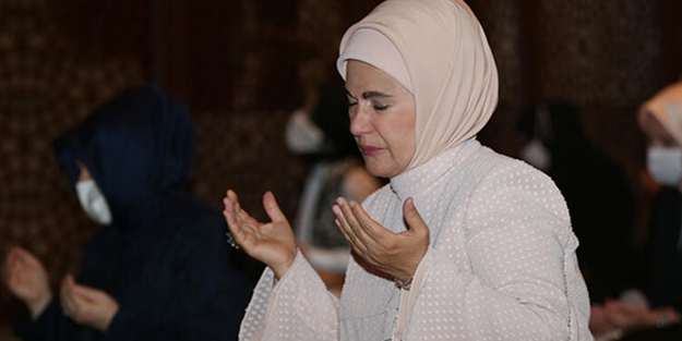 Emine Erdoğan'dan depremdeki çalışanlara teşekkür