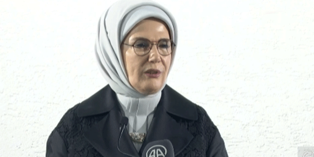 Emine Erdoğan, TOGEMDER'in iftar programında depremzedeler ve hayırseverlerle buluştu