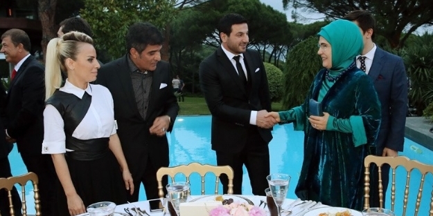 Emine Erdoğan, İbrahim Erkal'la çengelli iğneyi konuşmuş