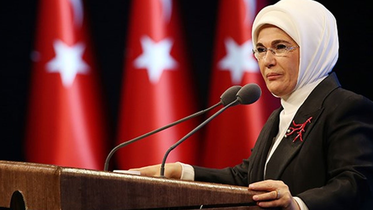 Emine Erdoğan'a hadsiz sözler ile saldırı! Özgür Özel: Eşiniz eve gelince sorun