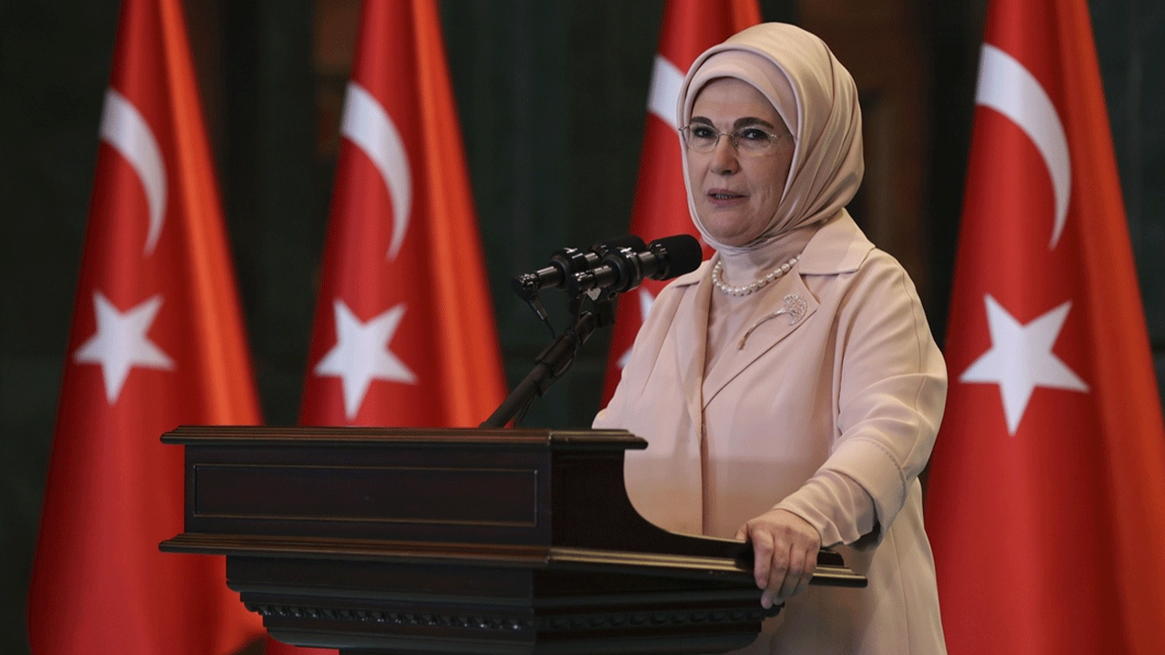 Emine Erdoğan'dan 'Dünya Yaşlılar Günü' mesajı