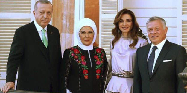 Emine Erdoğan'dan kral ve kraliçe mesajı