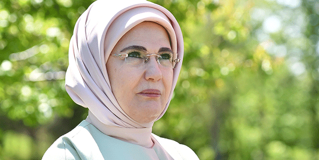 Emine Erdoğan'dan tokat gibi cevap! Bunlarda utanma yok ama...