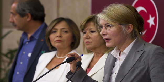 Emine Ülker Tarhan: Kılıçdaroğlu kurultaya gitmeli