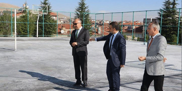 Emirdağ' da tadilatı biten okul eğitim ve öğretime açıldı