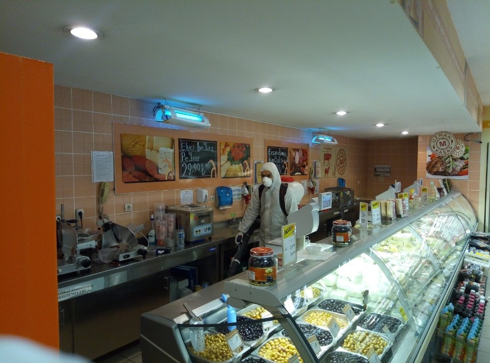 Emirdağ’da dezenfekte çalışmaları tüm hızıyla devam ediyor 