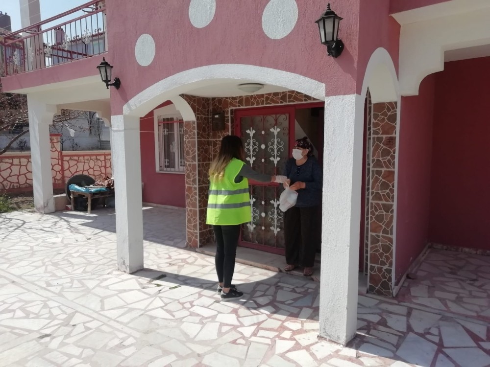 Emirdağ’da her haneye hijyen paketi 