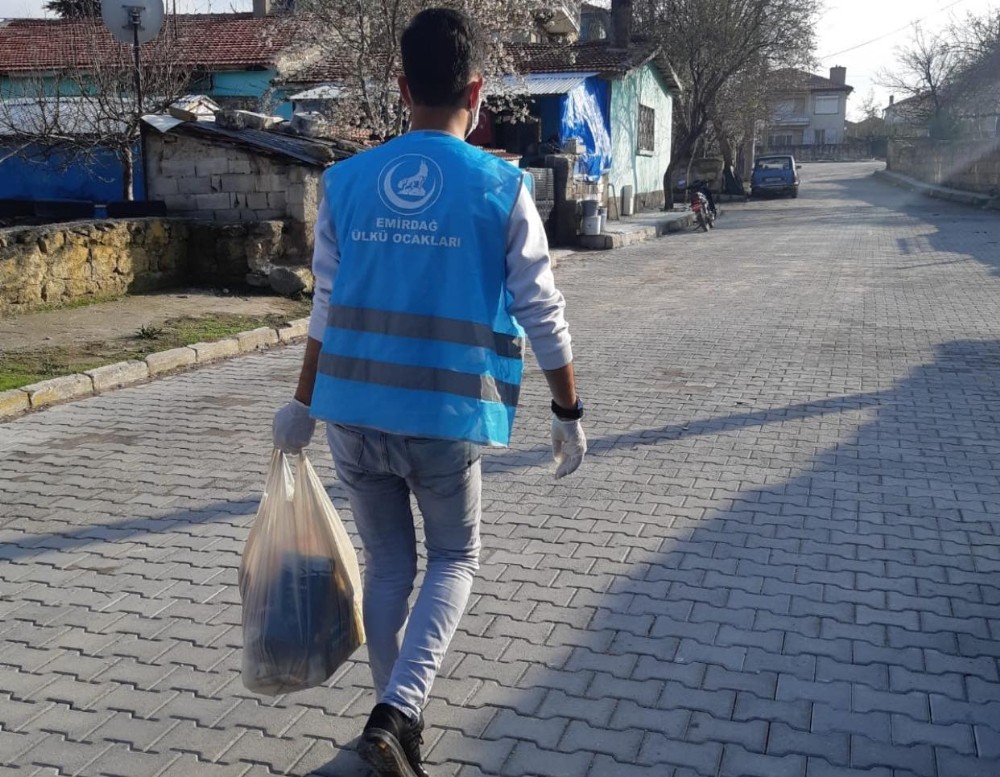 Emirdağlı Ülkücülerden yaşlılara gönüllü hizmet 