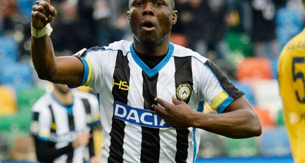 Badu resmi sözleşmeye imza attı