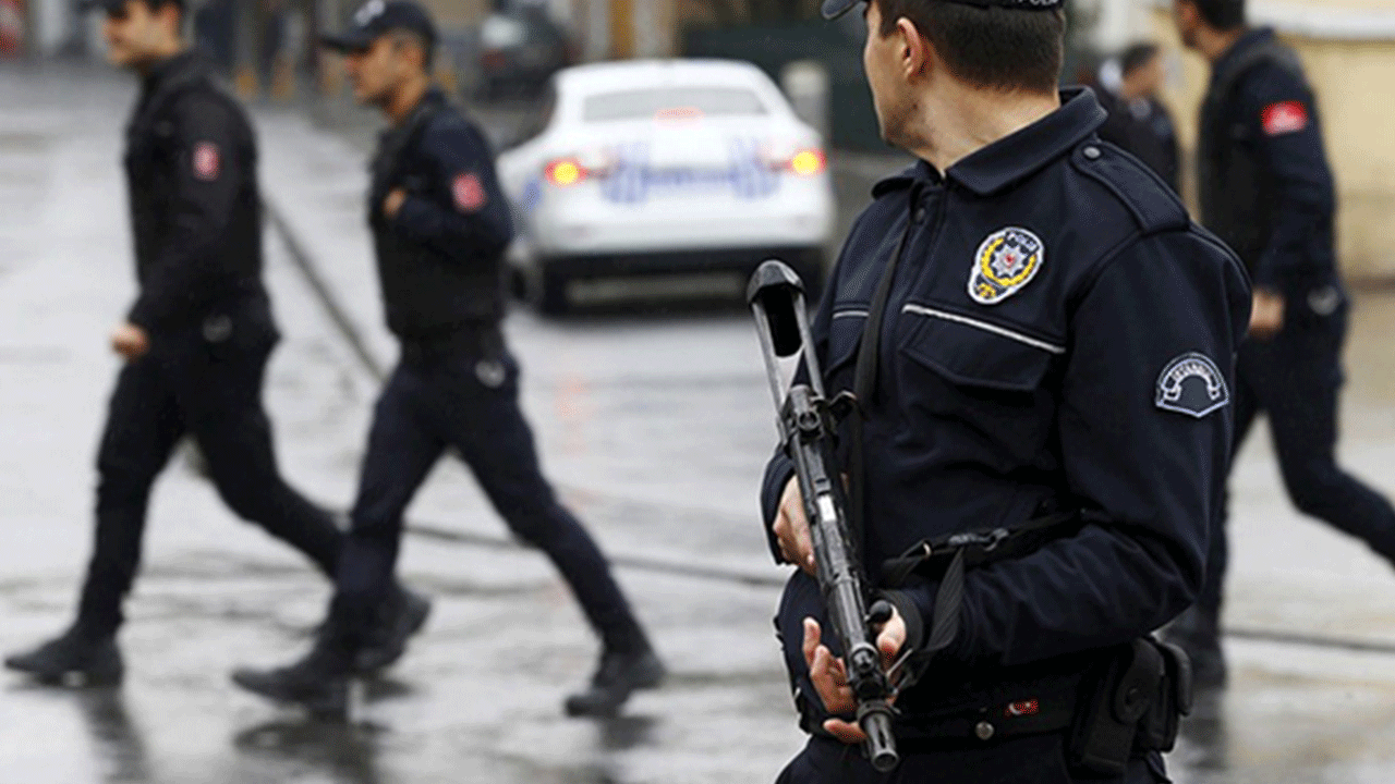 Emniyet güçlerinden dev operasyon: 9 suç örgütü çökertildi!