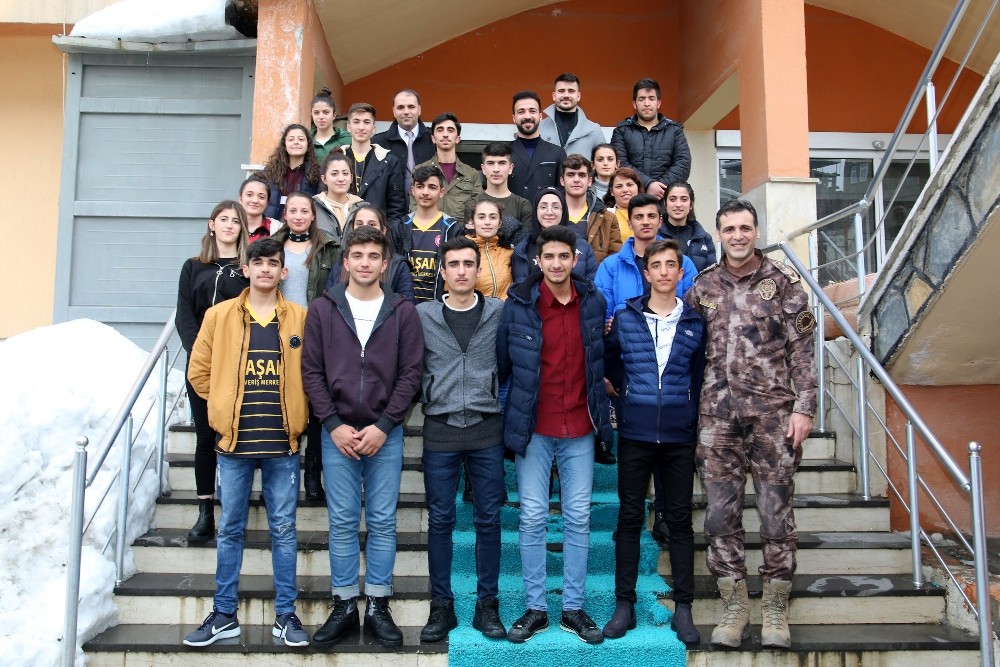 Emniyet Müdürü Aydın sınır kapısında incelemelerde bulundu 