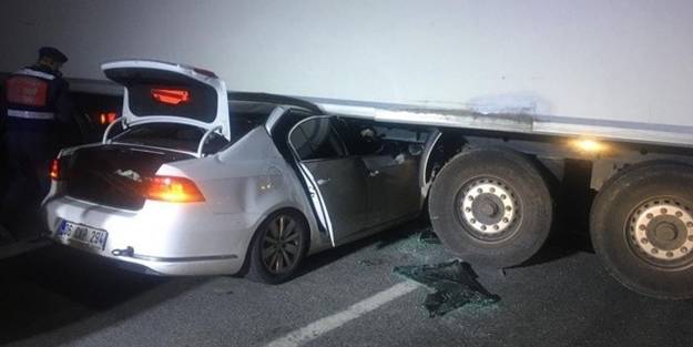 Emniyet müdürü ve oğlu feci kazada hayatını kaybetti