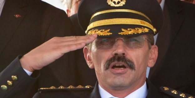 Emniyet Müdüründen polisleri şaşkına çeviren uygulama