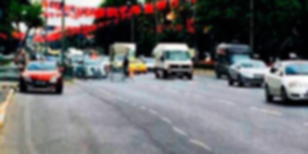 Emniyet önünde şüpheli araç paniği