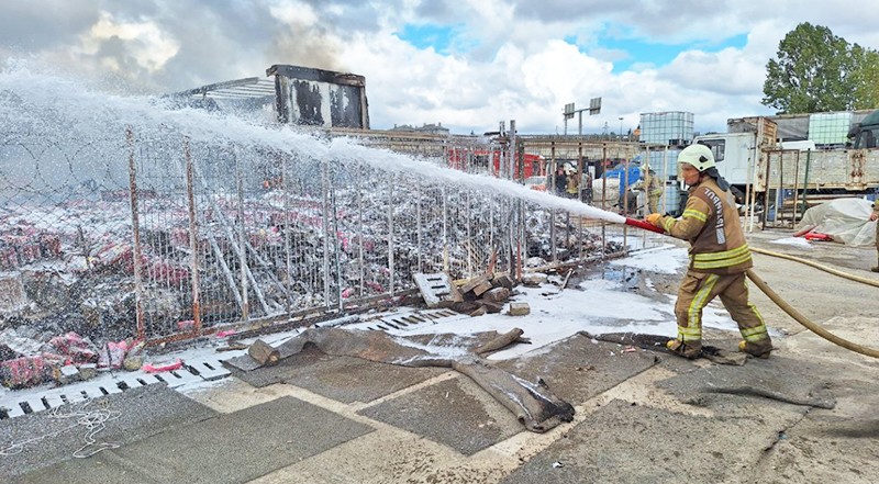 Emniyet, Yediemin deposunda muhafaza ediyordu: Emniyet deposunda şüpheli yangın