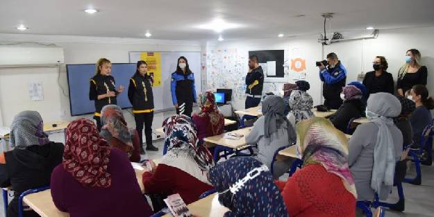 Emniyetten kursiyerlere KADES Uygulaması semineri