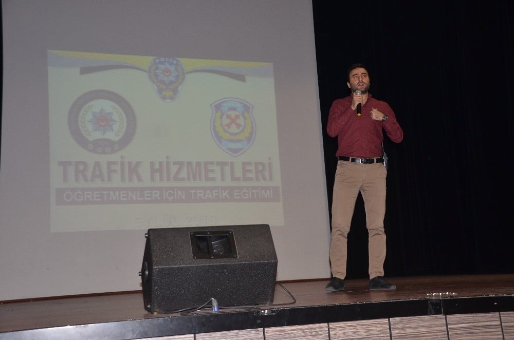 Emniyetten öğretmenlere seminer 