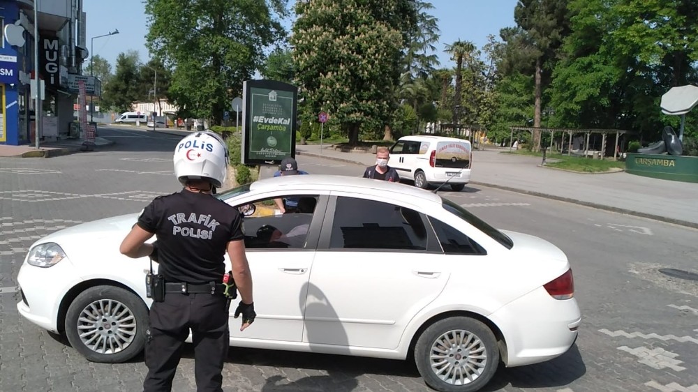 Emniyetten ‘sokağa çıkma’ denetimi 