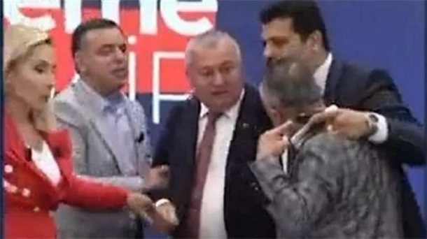 Emrah Topal kim? Cemal Enginyurt'un koruması Emrah Topal kimdir?