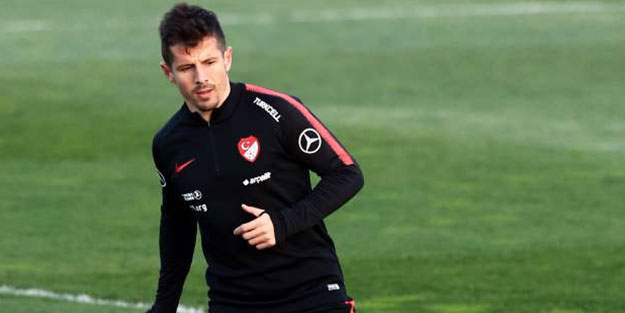 Emre Belözoğlu kararını açıkladı