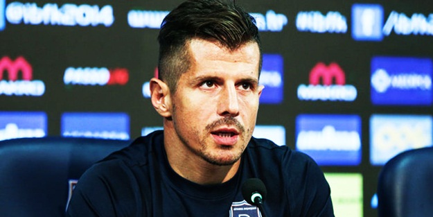 Emre Belözoğlu'ndan FETÖ itirafı!