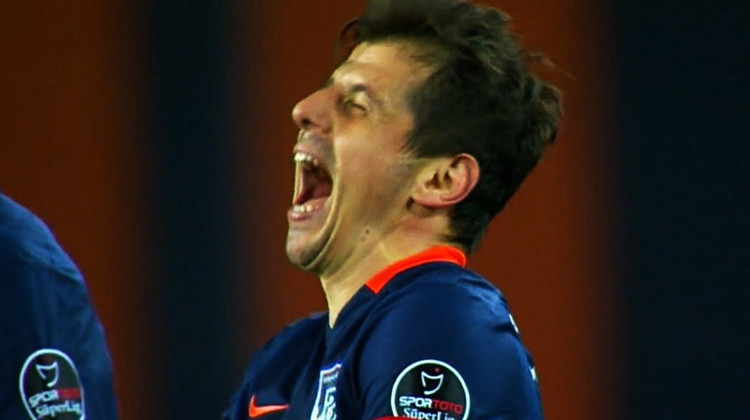 Emre Belözoğlu'ndan kahkaha açıklaması! 'Alınan skor...'