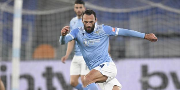 Emre Belözoğlu'ndan Vedat Muric'e telefon