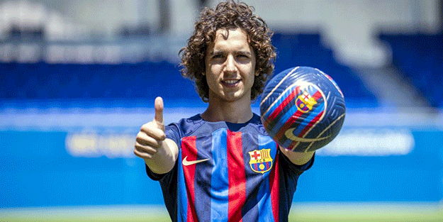 Emre Demir Barcelona formasını sırtına geçirdi