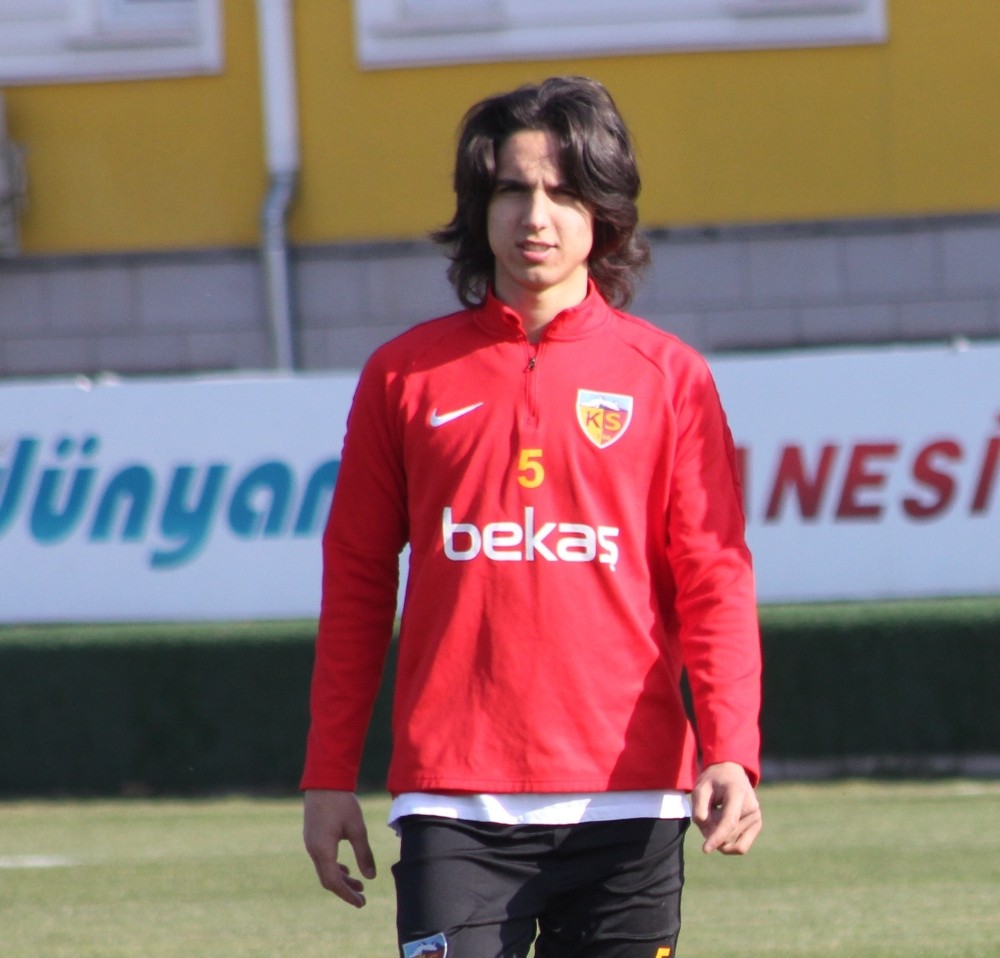 Emre Demir U16 Milli takıma davet edildi 