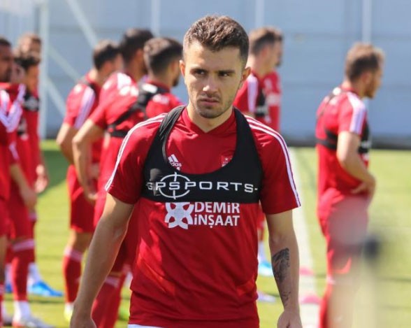 Emre Kılınç’tan ‘kavuştuk’ paylaşımı 
