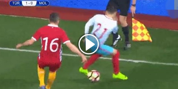 Emre Mor, rakip futbolcunun aklını aldı!