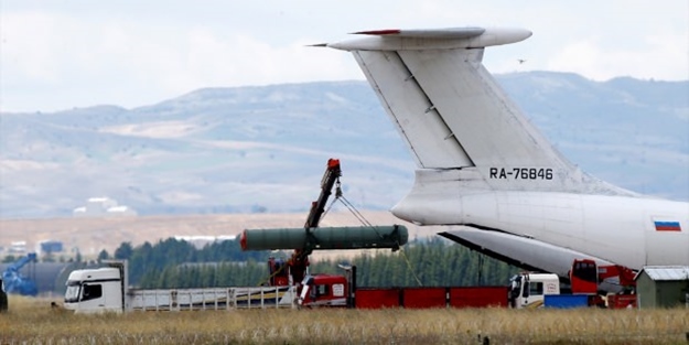 Emre Uslu'ya kötü haber! S-400'lerin borusu geldi