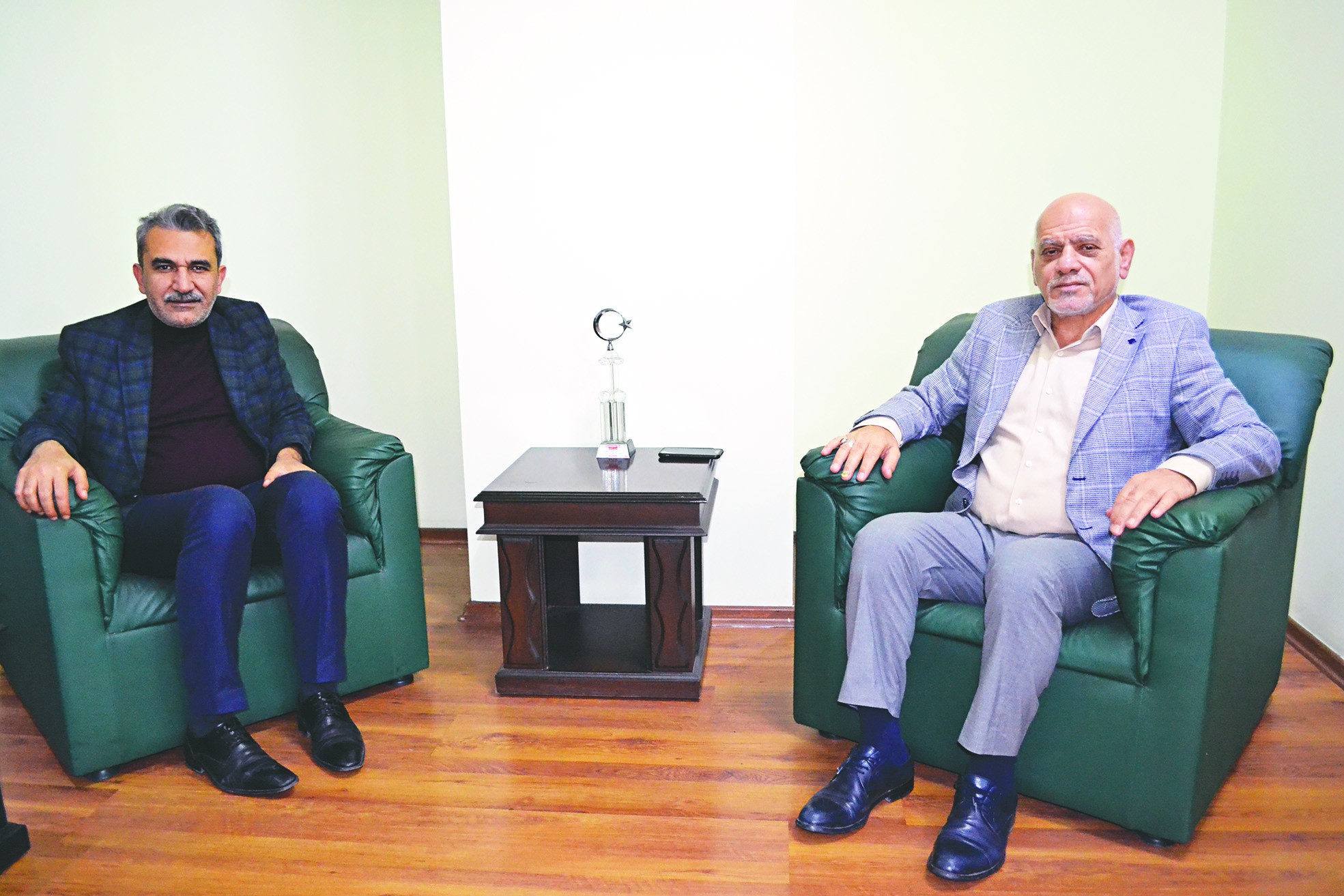 Emre'den Akit'e ziyaret