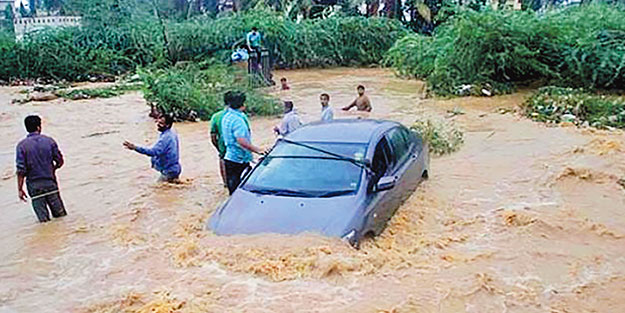 En az 1000 kişi öldü! Mozambik’te sel felaketi