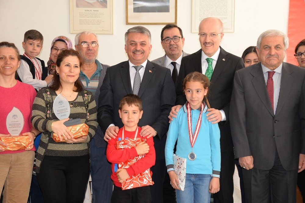 En çok kitap okuyanlar ödül aldı 